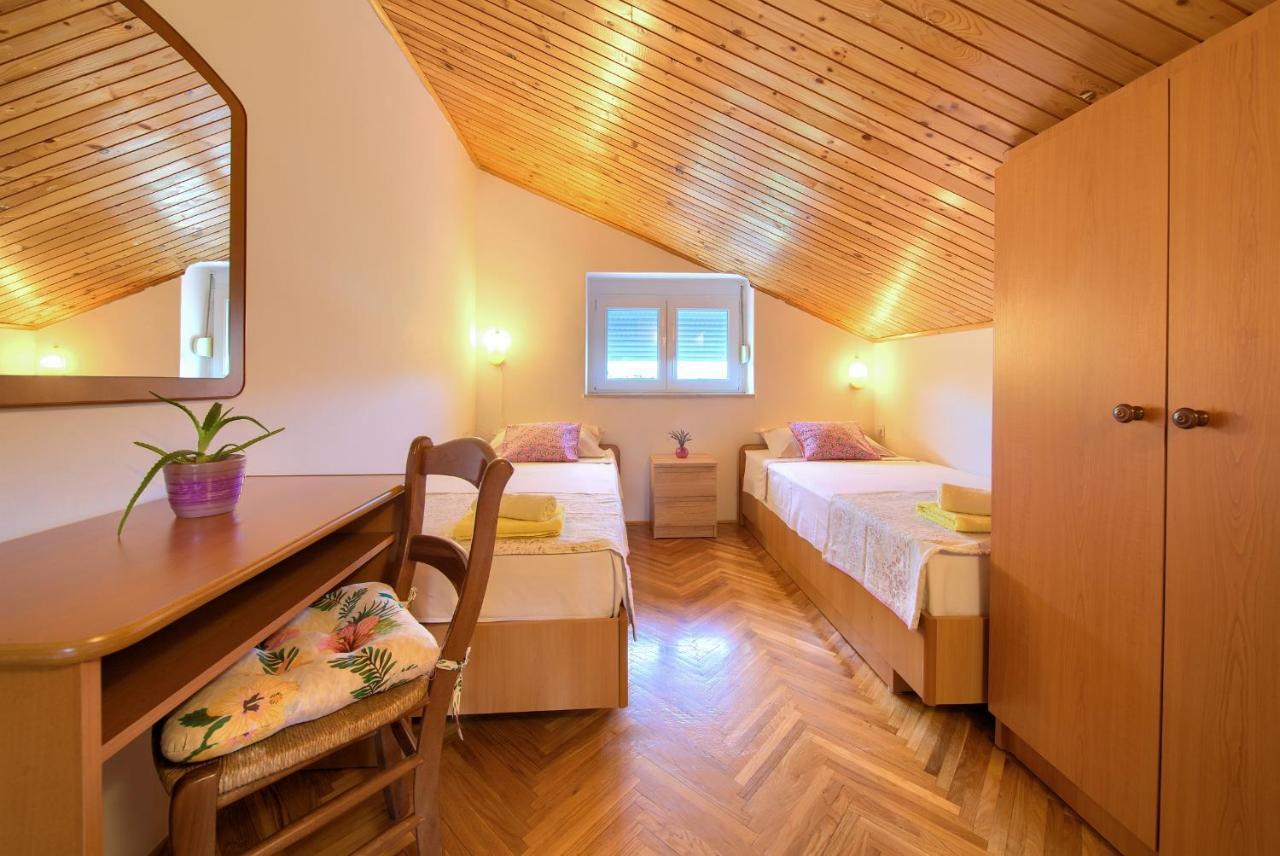 Apartment Lipovac Malinska Exterior foto